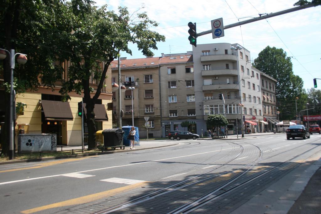 Vla Vla Apartments With Parking Zagreb Exterior photo