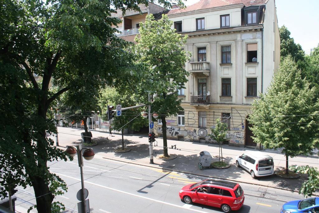 Vla Vla Apartments With Parking Zagreb Exterior photo